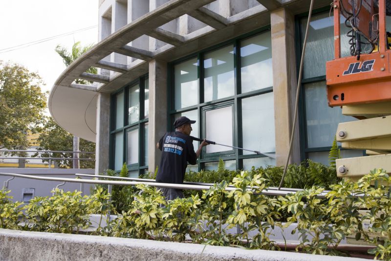 Powerwashing in Progress